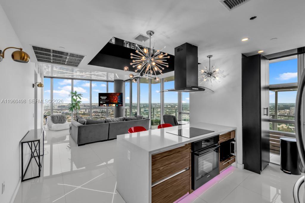 1100 Biscayne Blvd # 4907