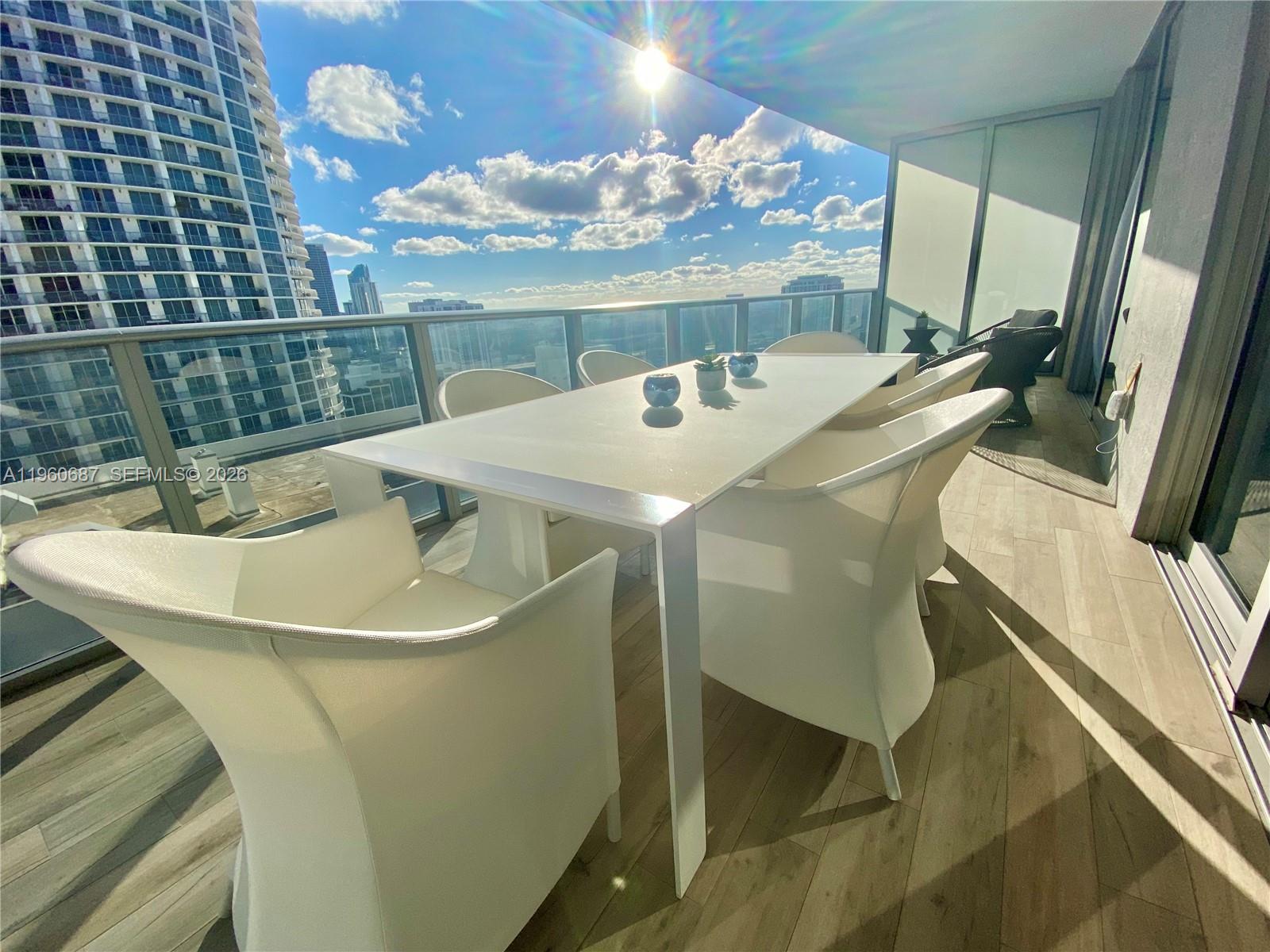 488 NE 18th St # 3704