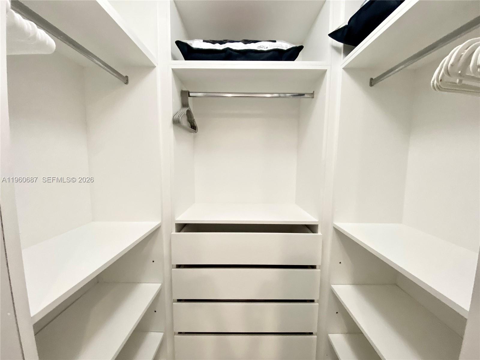 488 NE 18th St # 3704