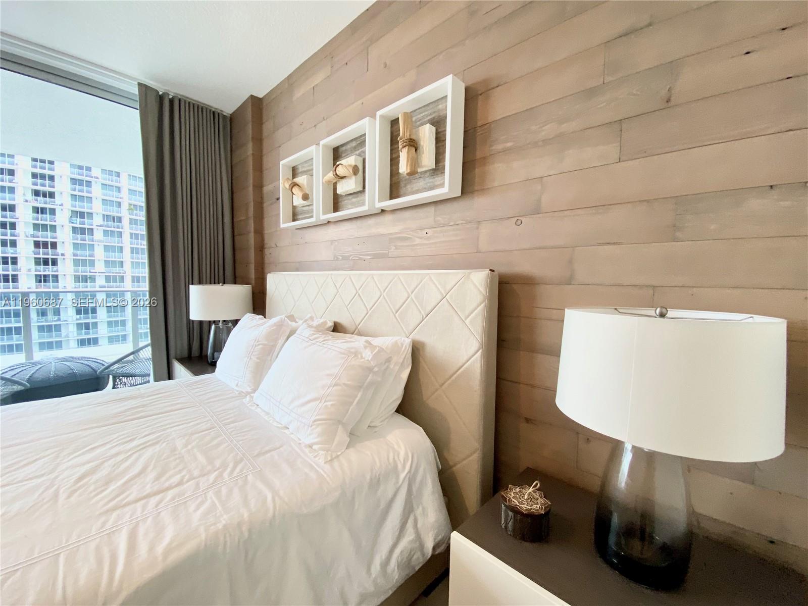 488 NE 18th St # 3704