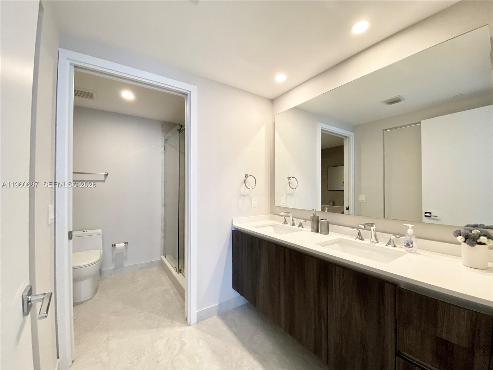 488 NE 18th St # 3704