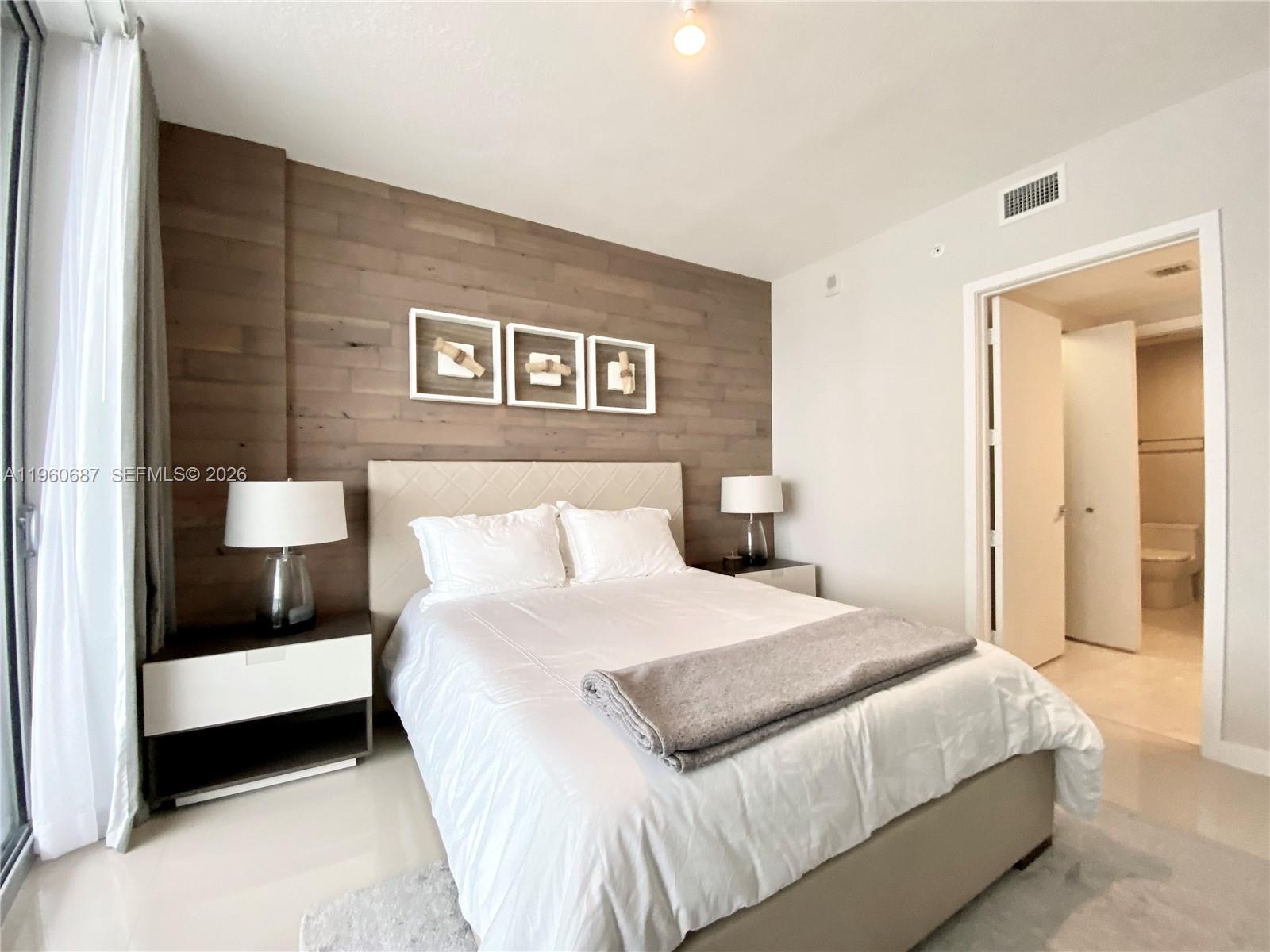 488 NE 18th St # 3704