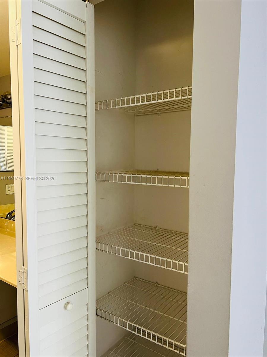 721 N Pine Island Rd # 302