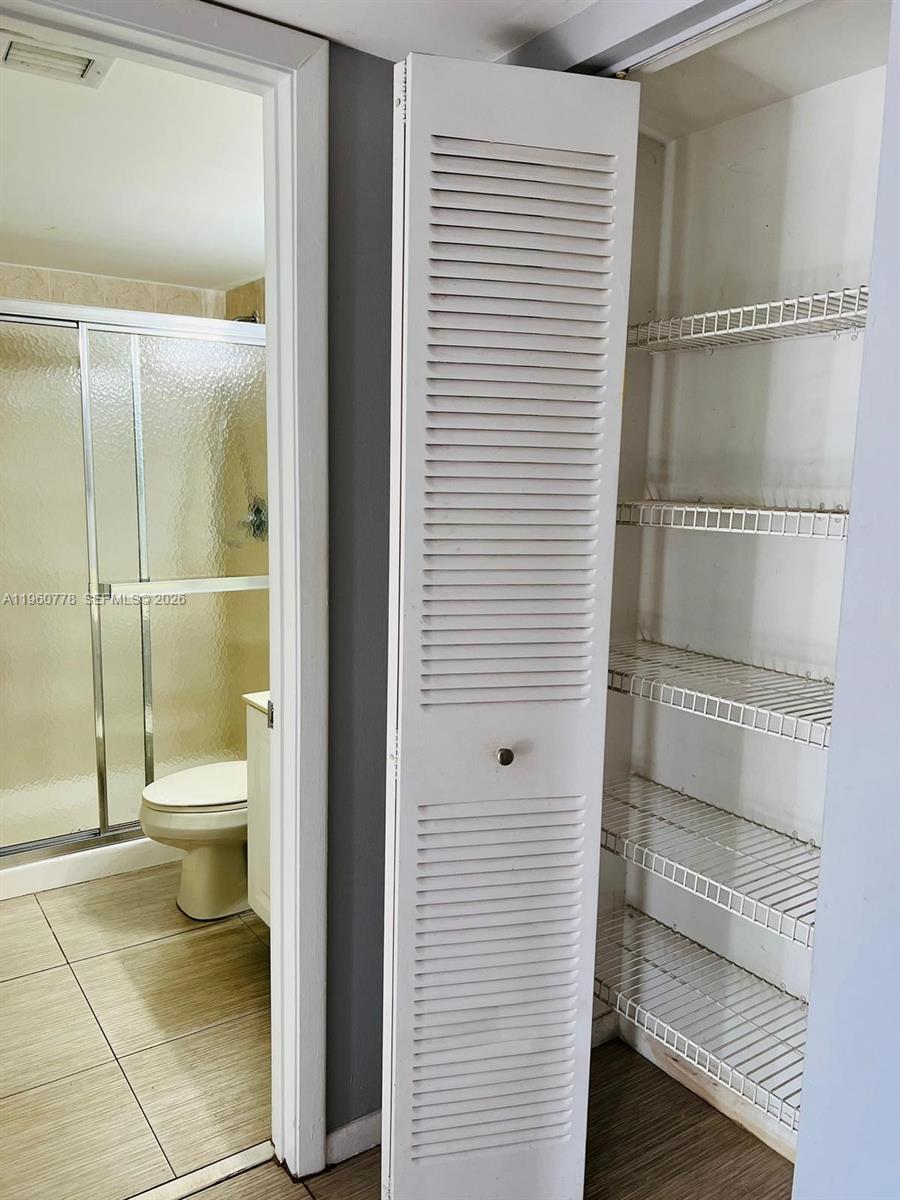 721 N Pine Island Rd # 302