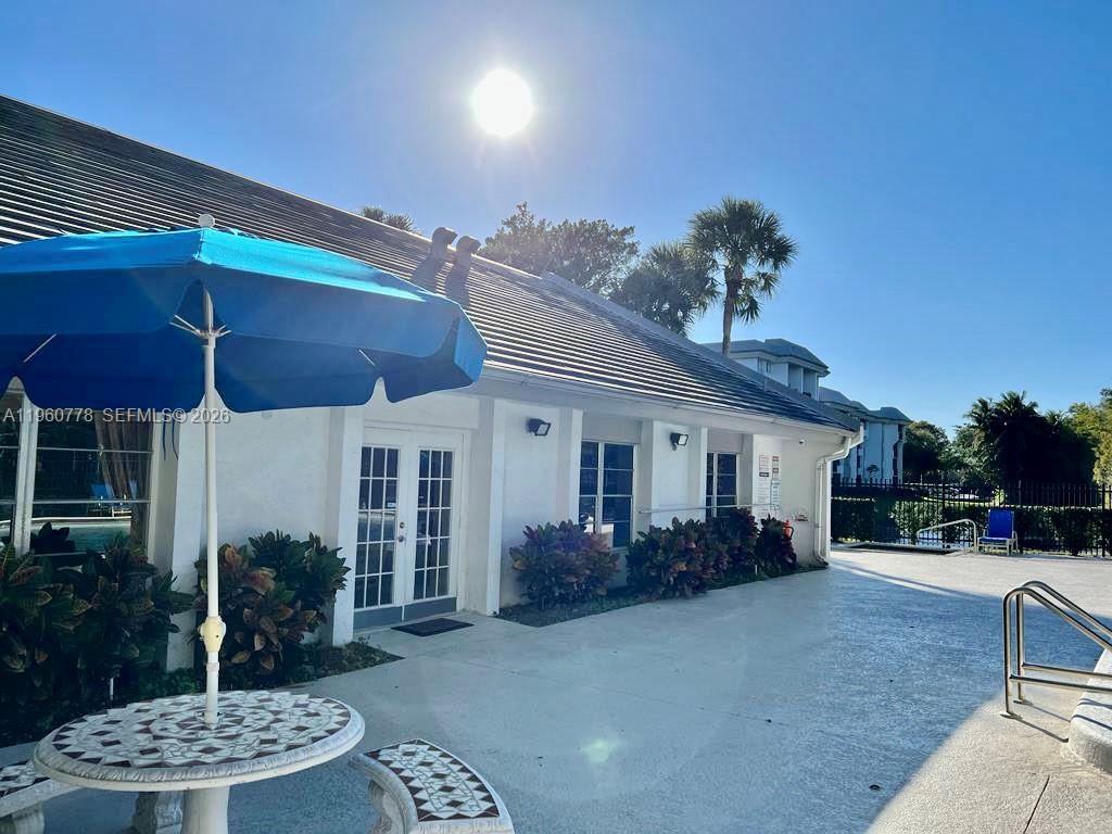 721 N Pine Island Rd # 302