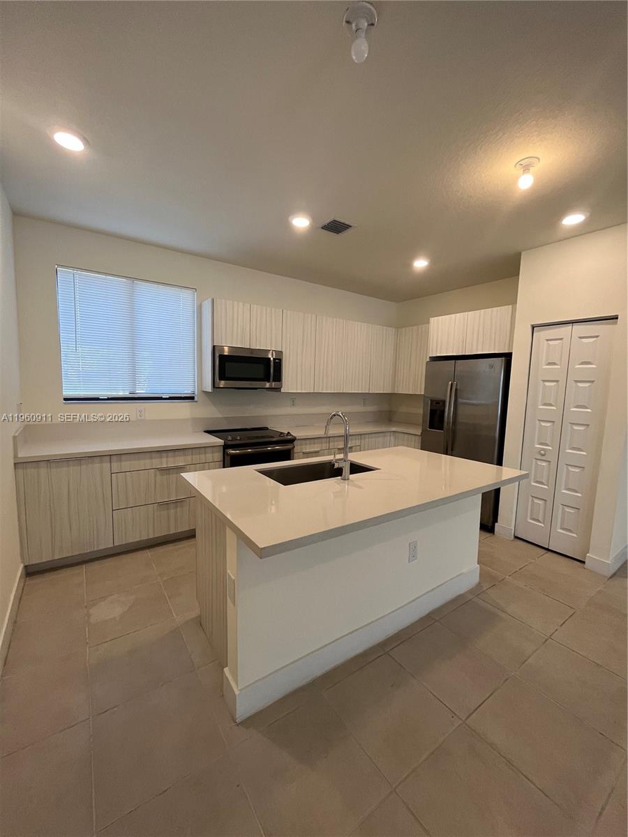 4935 NW 84th Ave # 0