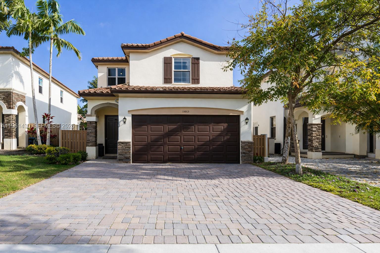 10013 NW 89th Ter