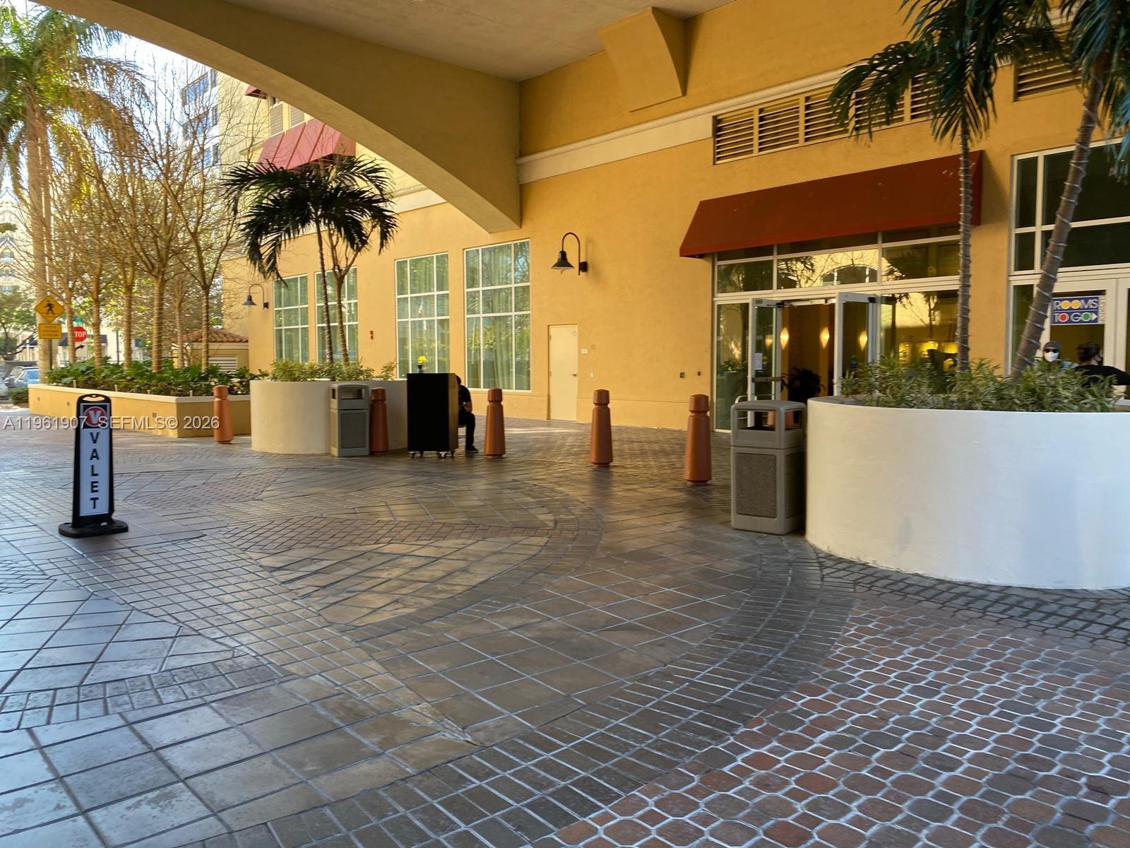 7350 SW 89th St # 2104S