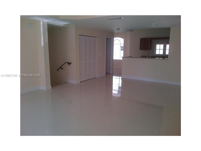 18402 NE 27 CT # 124