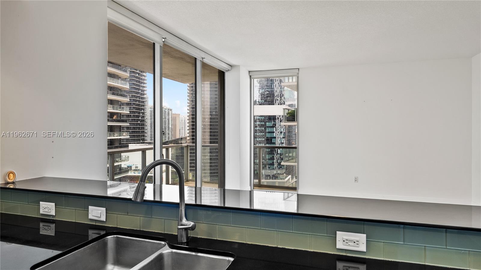 1050 Brickell Ave # 2620