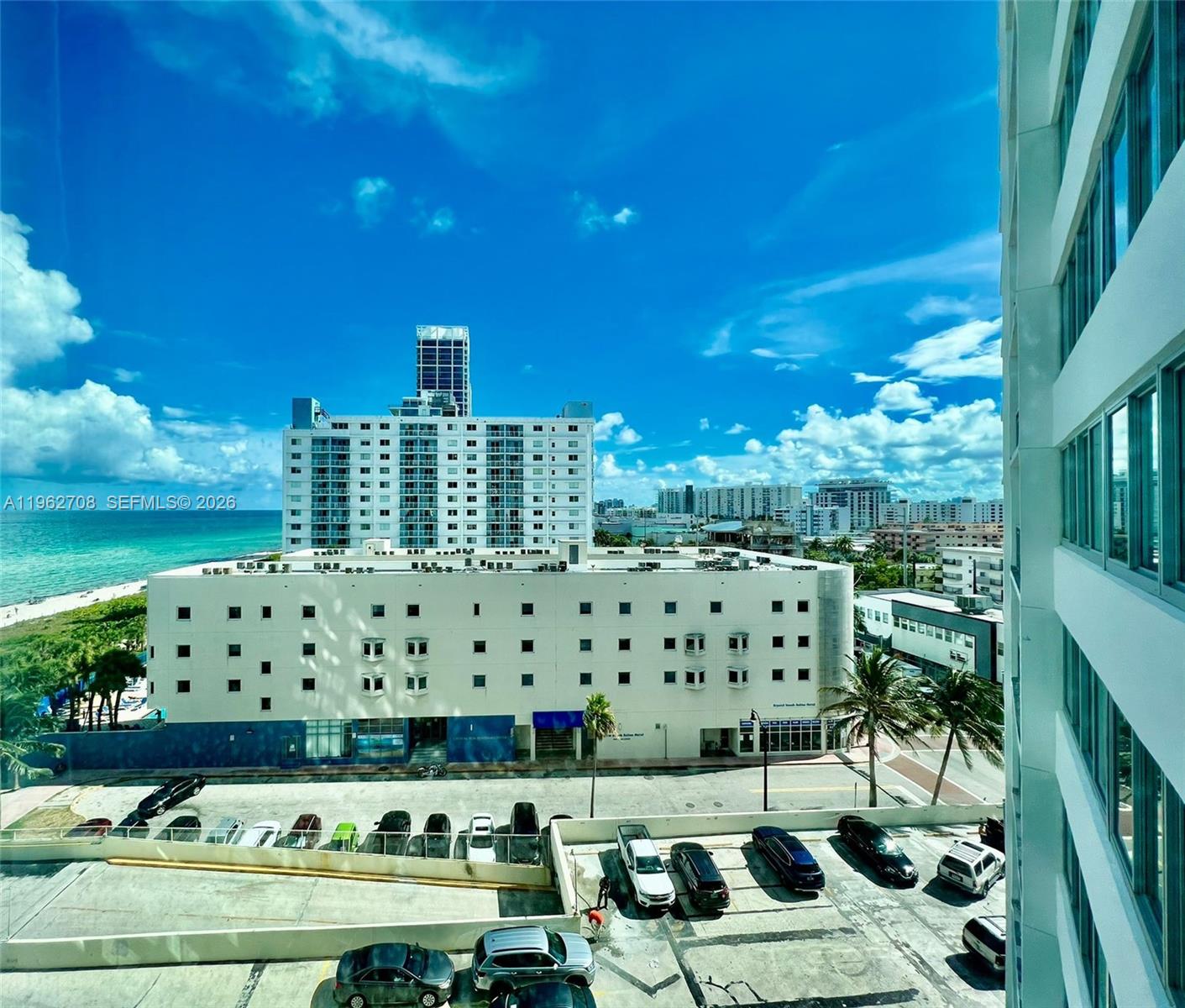 7135 COLLINS AVE # 811