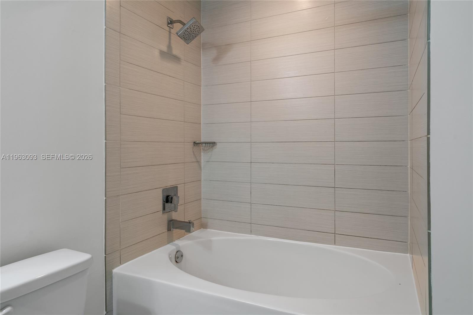 999 SW 1 AVENUE # 2411