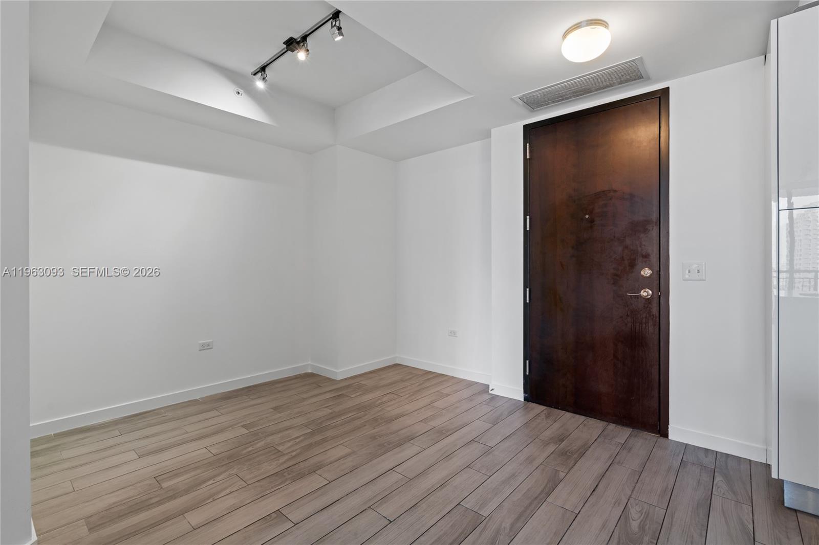999 SW 1 AVENUE # 2411