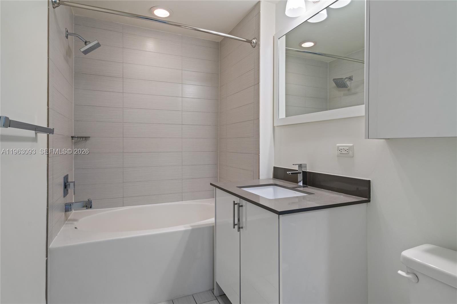 999 SW 1 AVENUE # 2411