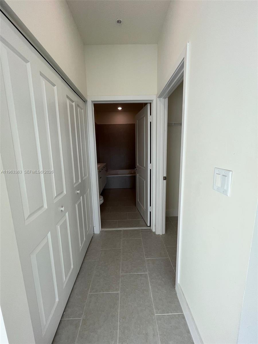 8167 NW 41st St # 402 Unit: E-402