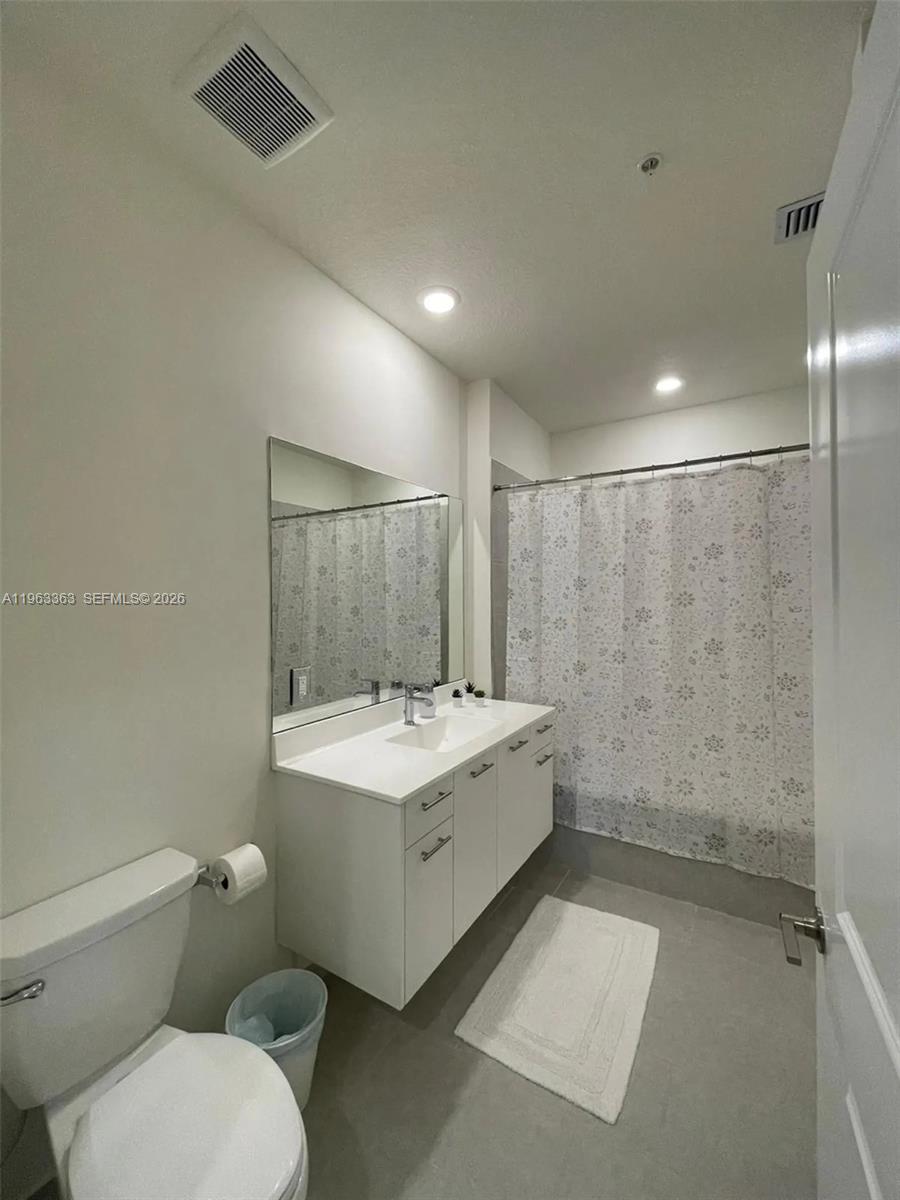 8167 NW 41st St # 402 Unit: E-402