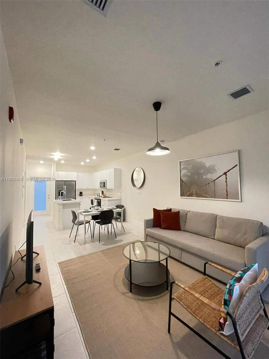 8167 NW 41st St # 402 Unit: E-402