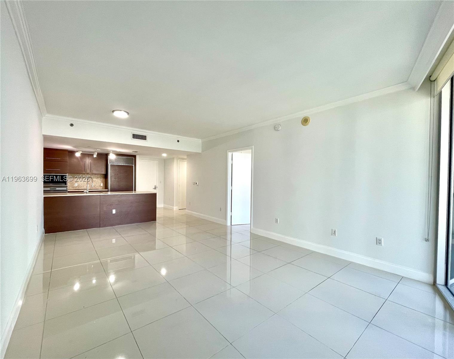 465 BRICKELL AVE # 1106