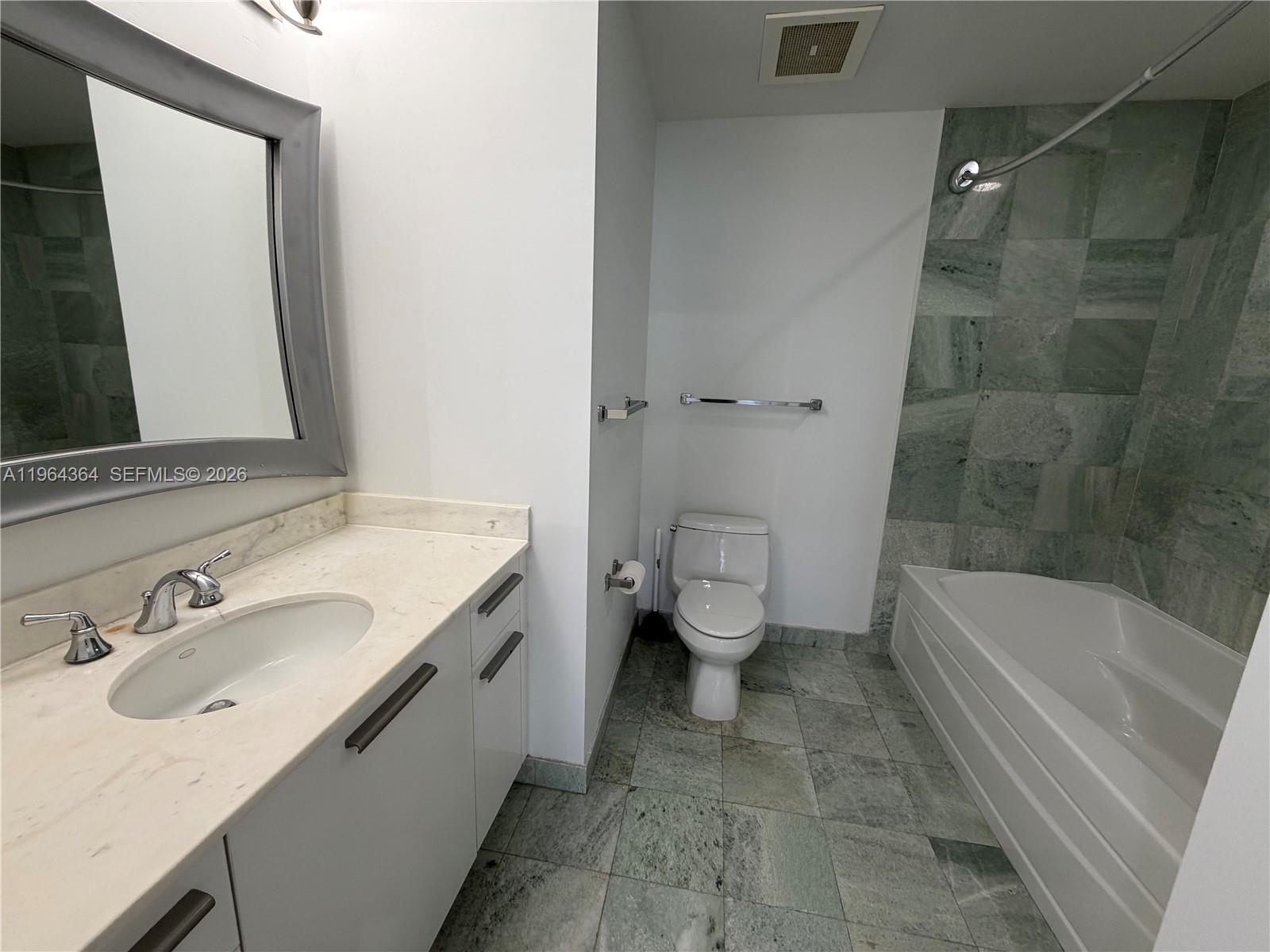 1060 Brickell Ave # 4003