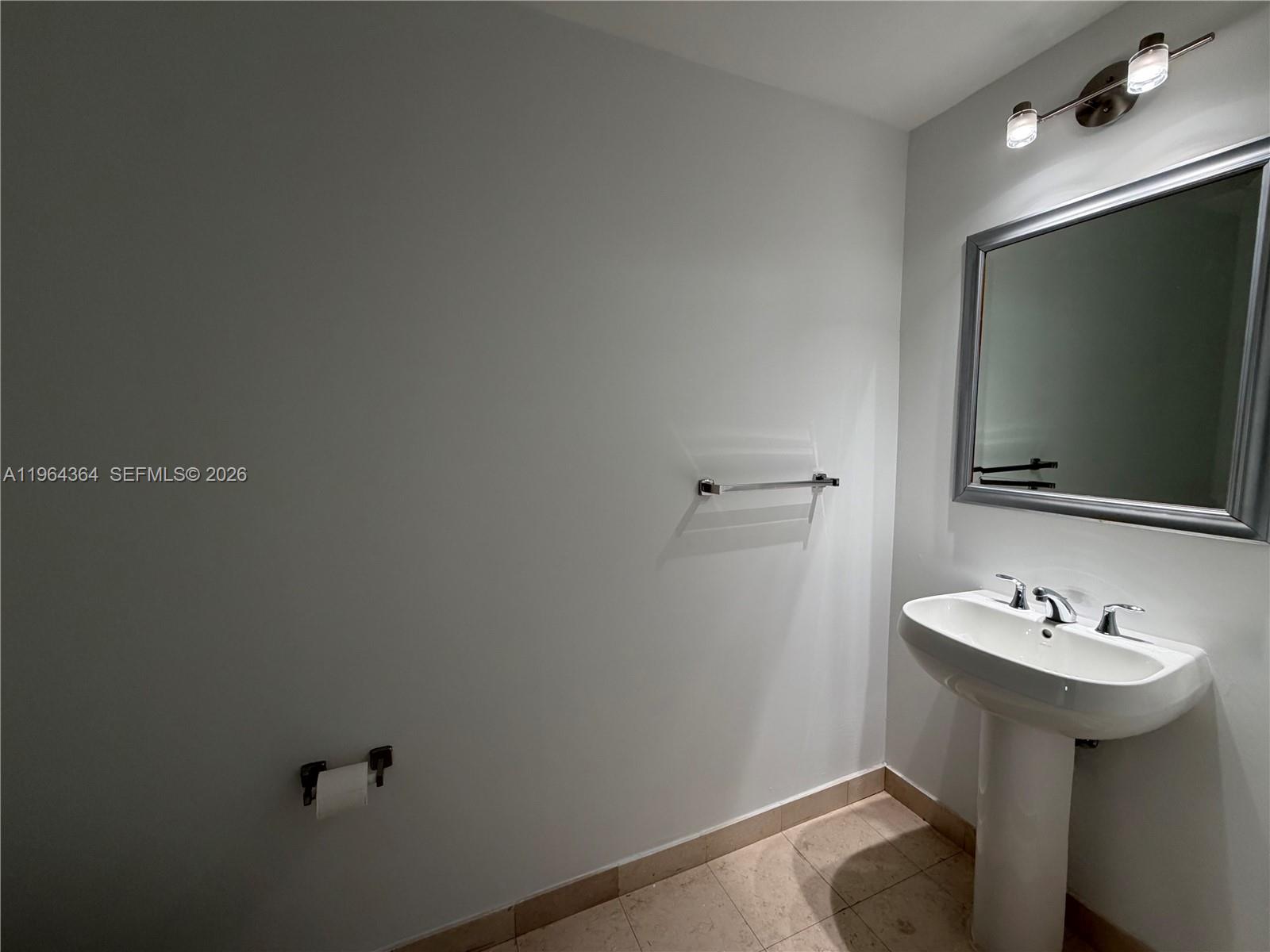 1060 Brickell Ave # 4003