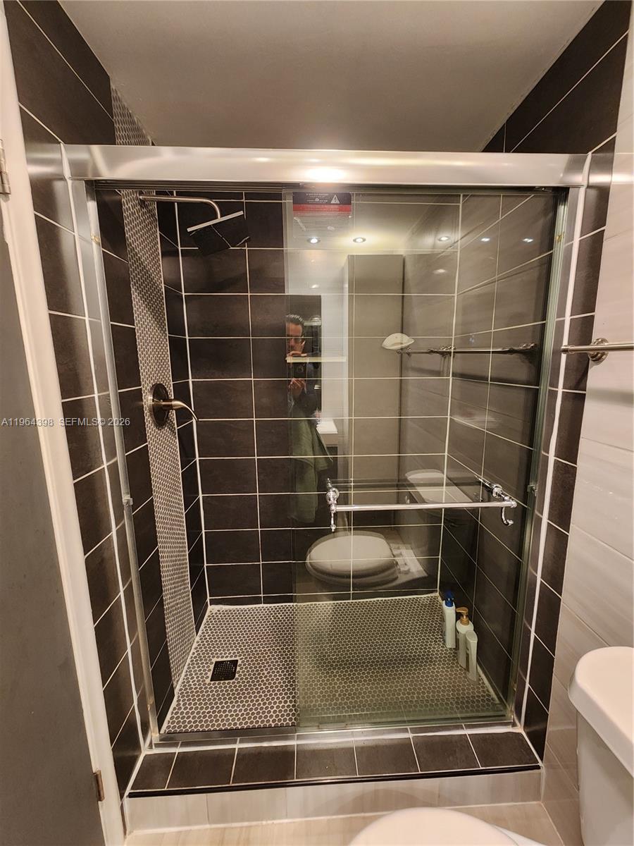 1825 S Ocean Dr # 9 Unit: PH 9