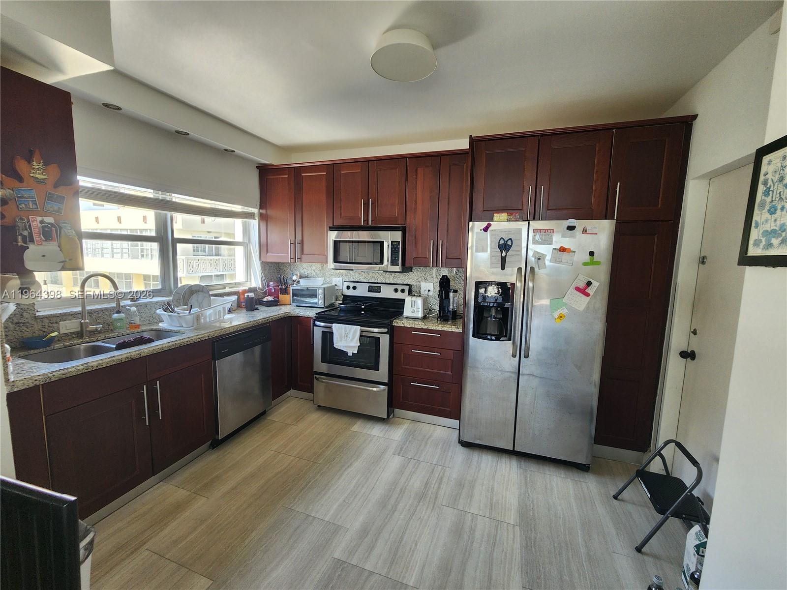 1825 S Ocean Dr # 9 Unit: PH 9