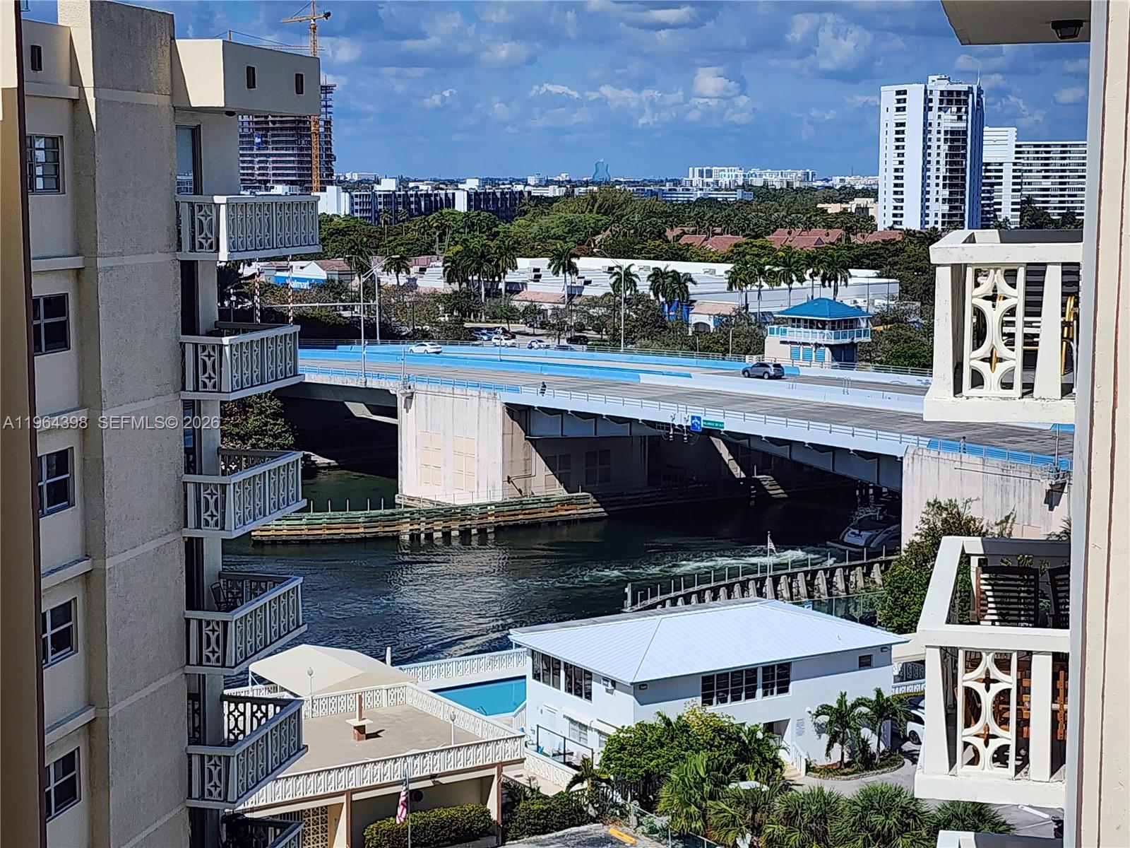 1825 S Ocean Dr # 9 Unit: PH 9