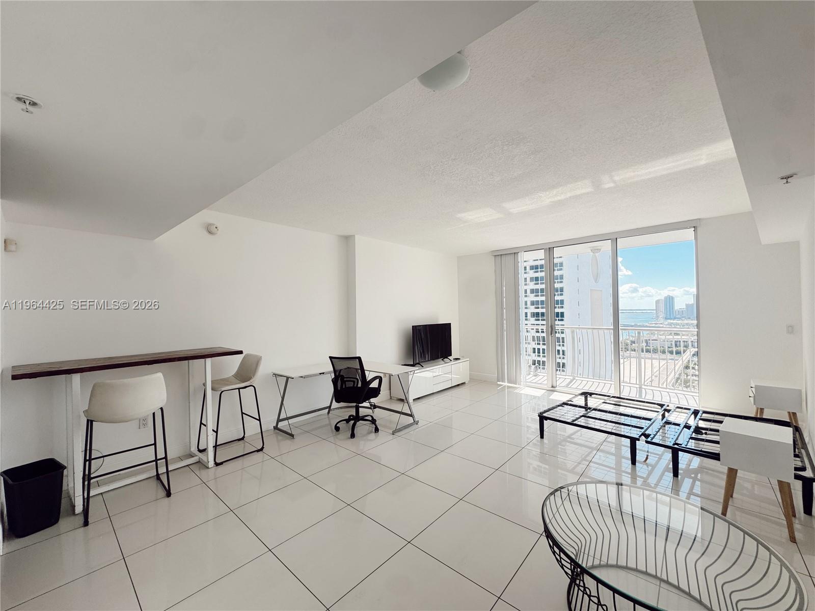 1750 N Bayshore Dr # 2708