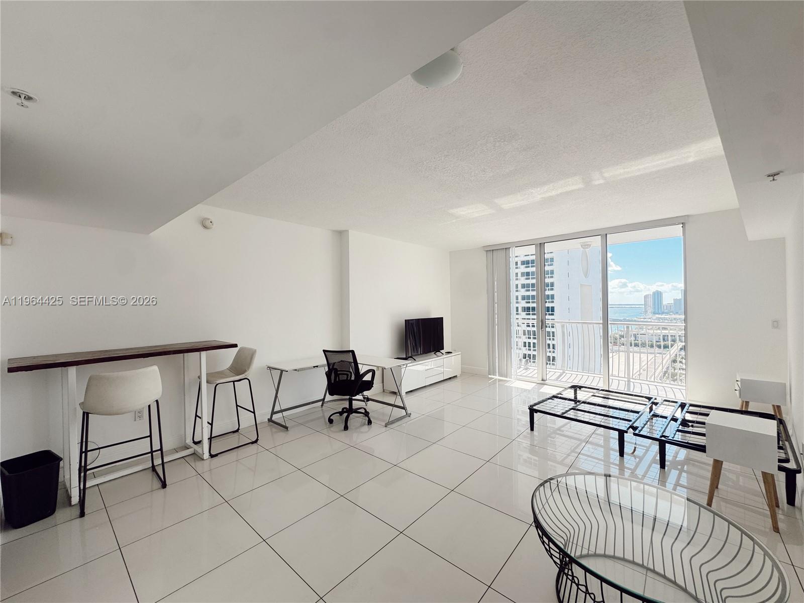 1750 N Bayshore Dr # 2708
