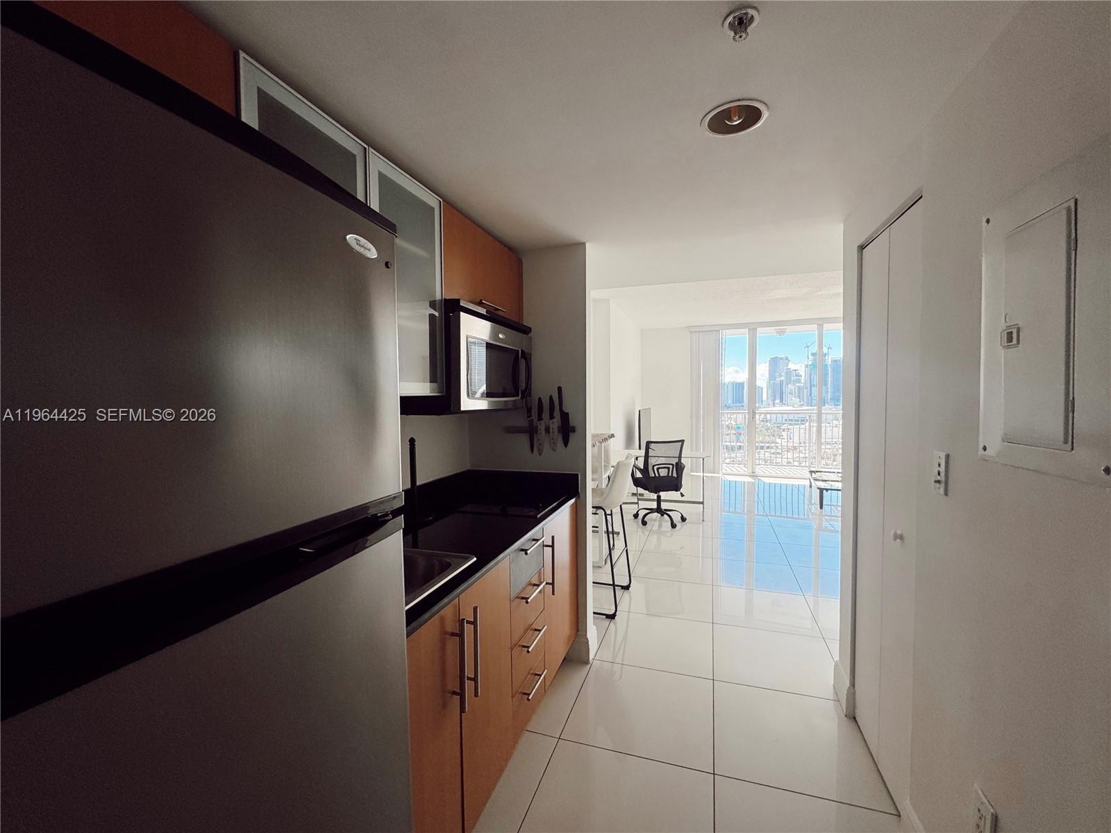 1750 N Bayshore Dr # 2708