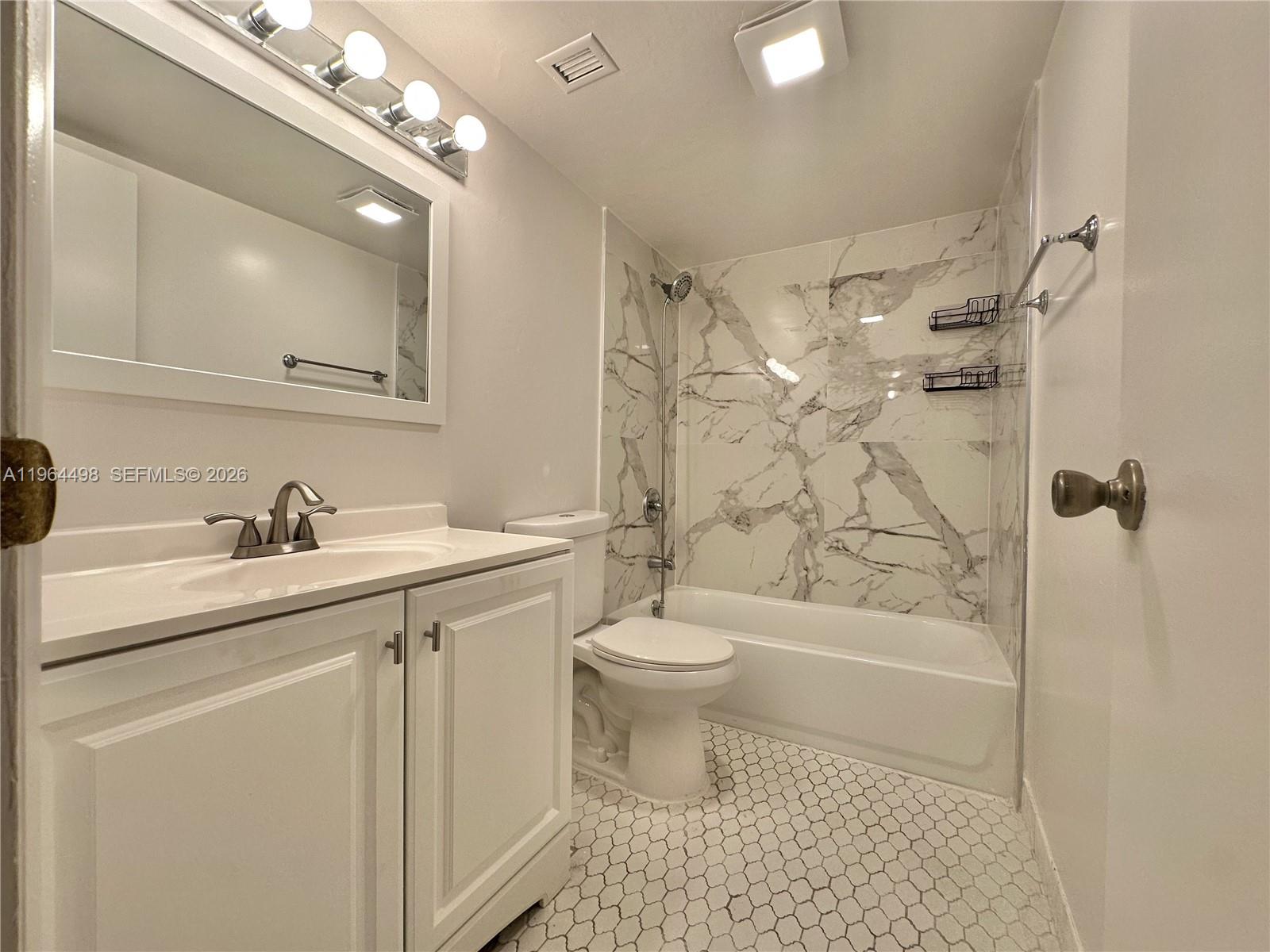 1470 NE 125th Ter # 210