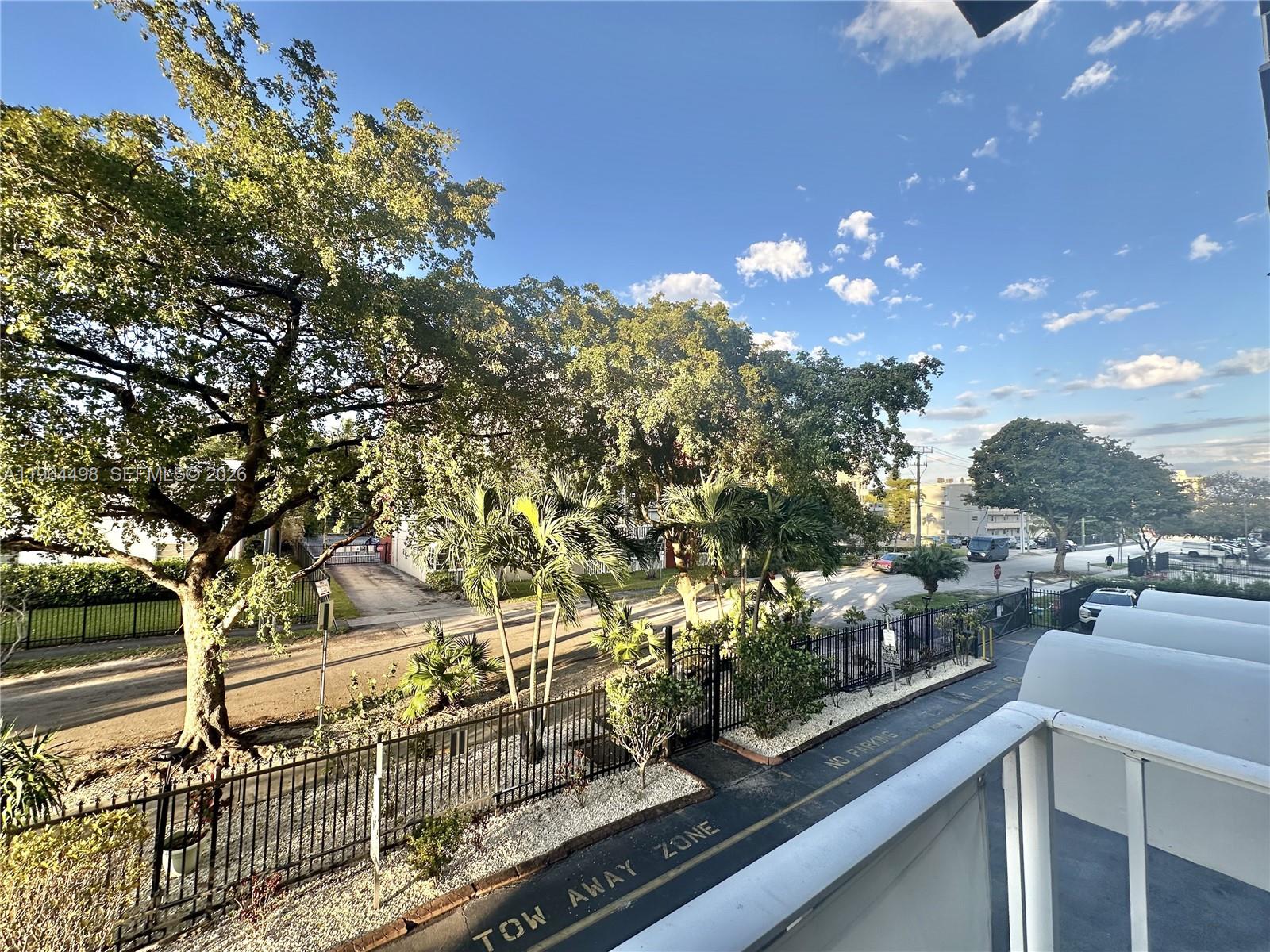 1470 NE 125th Ter # 210