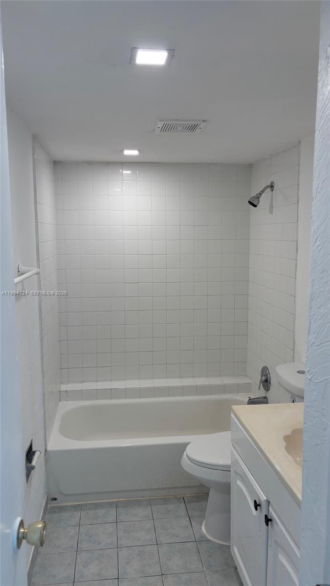 4200 NW 3rd Ct # 111