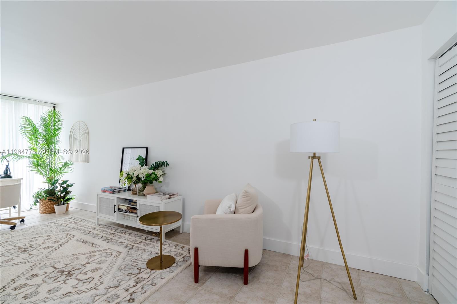 17021 N Bay Rd # 526