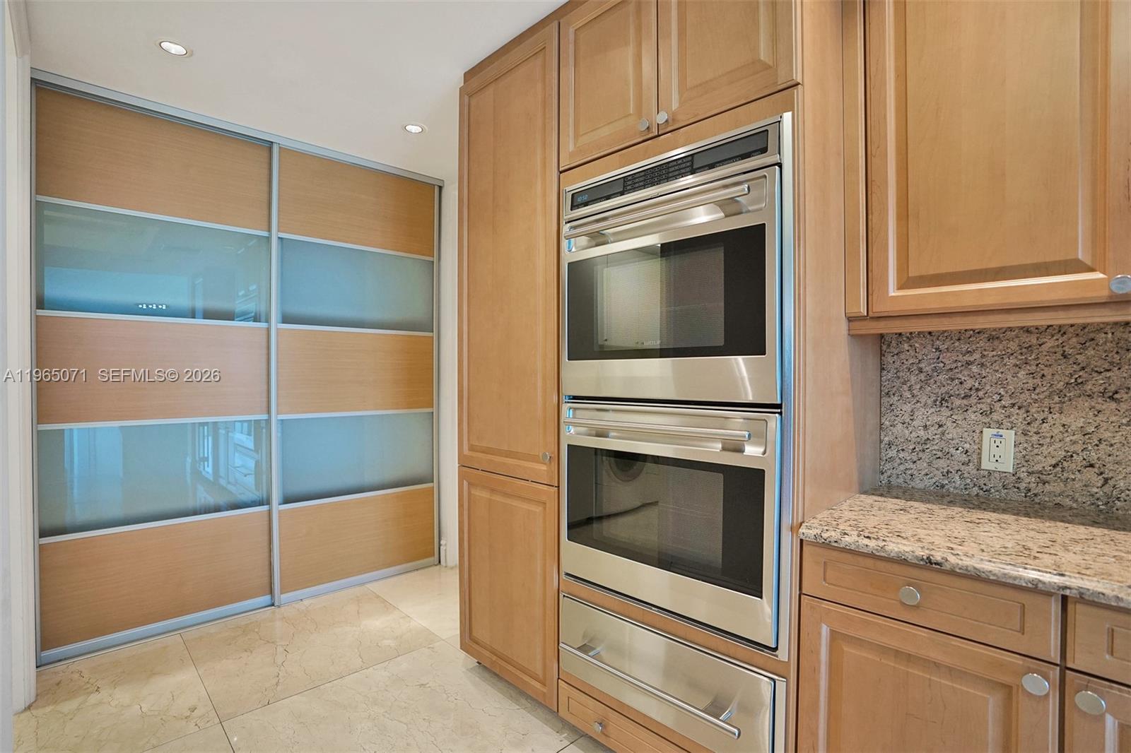 10295 Collins Ave # 504