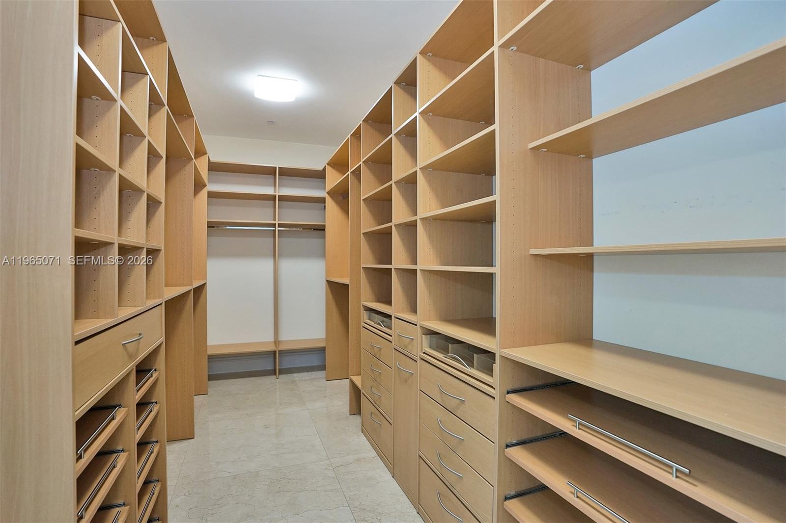 10295 Collins Ave # 504