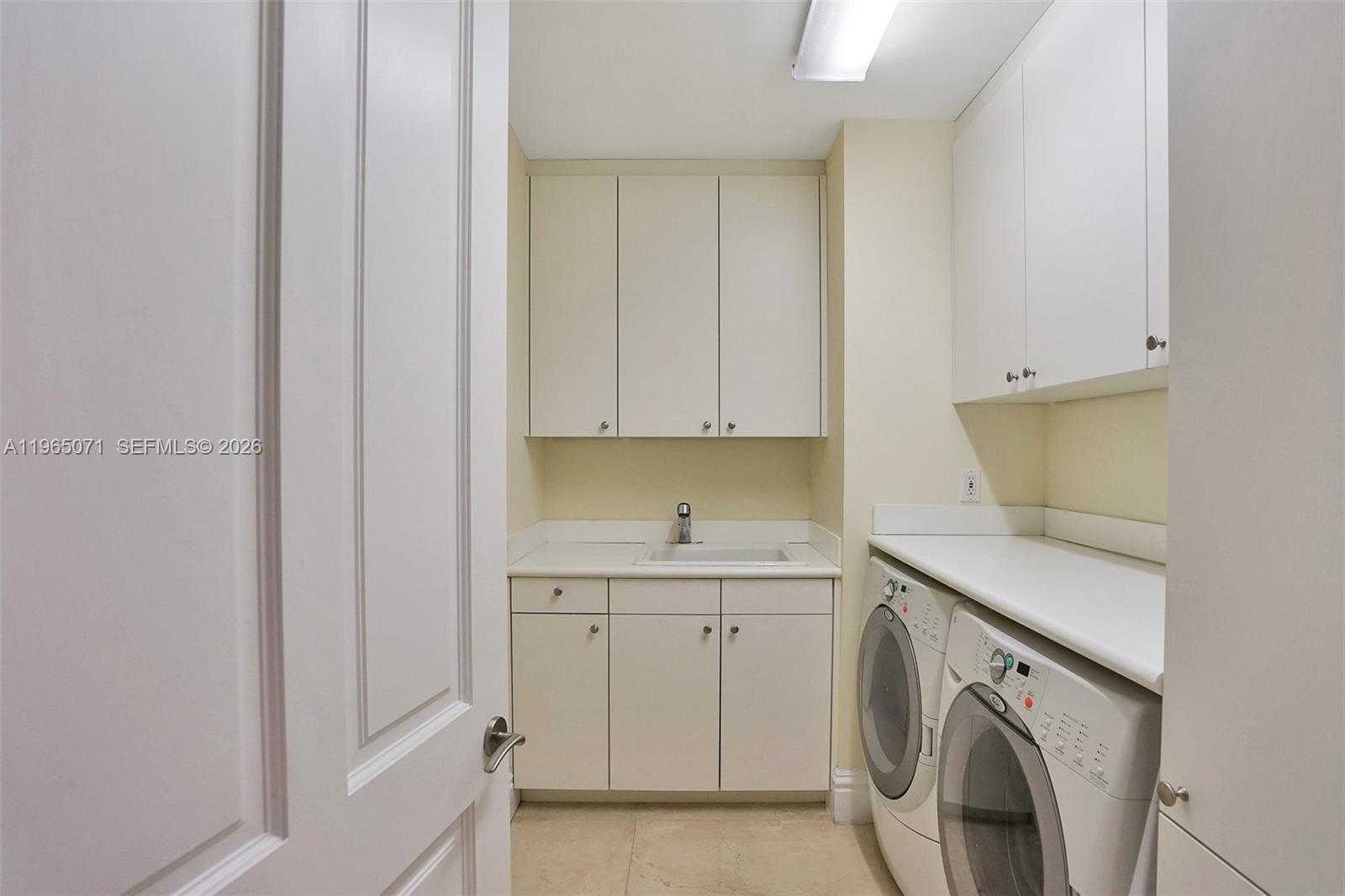 10295 Collins Ave # 504