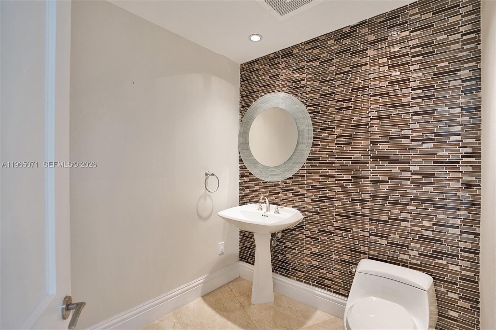 10295 Collins Ave # 504