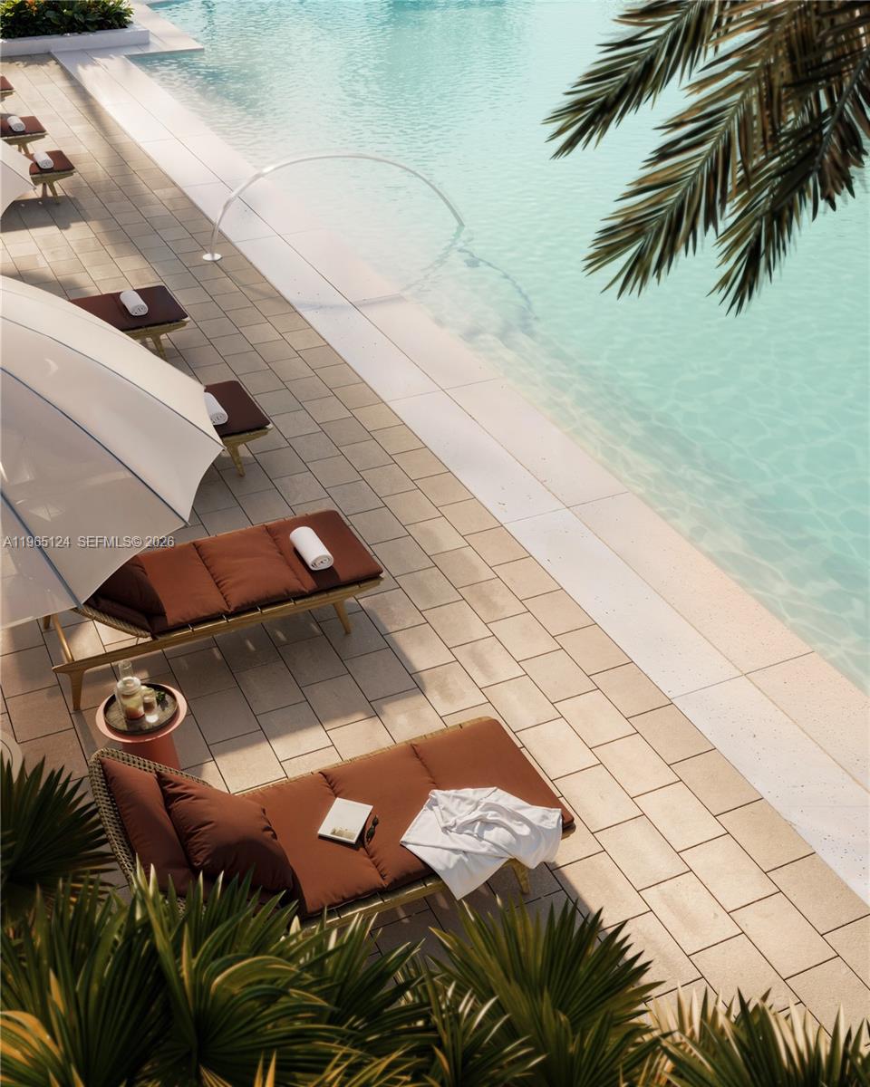 101 Diplomat pkwy # 204