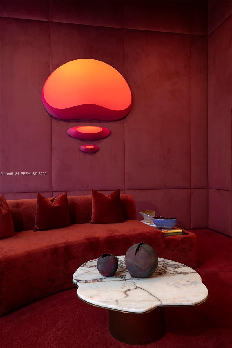 101 Diplomat pkwy # 204