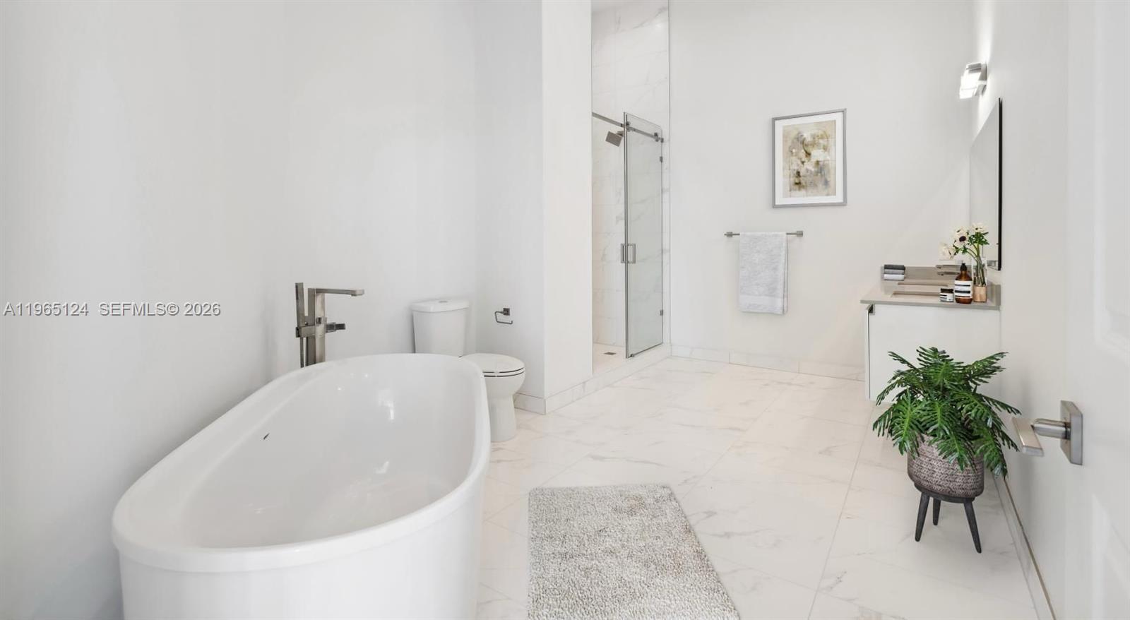 101 Diplomat pkwy # 204