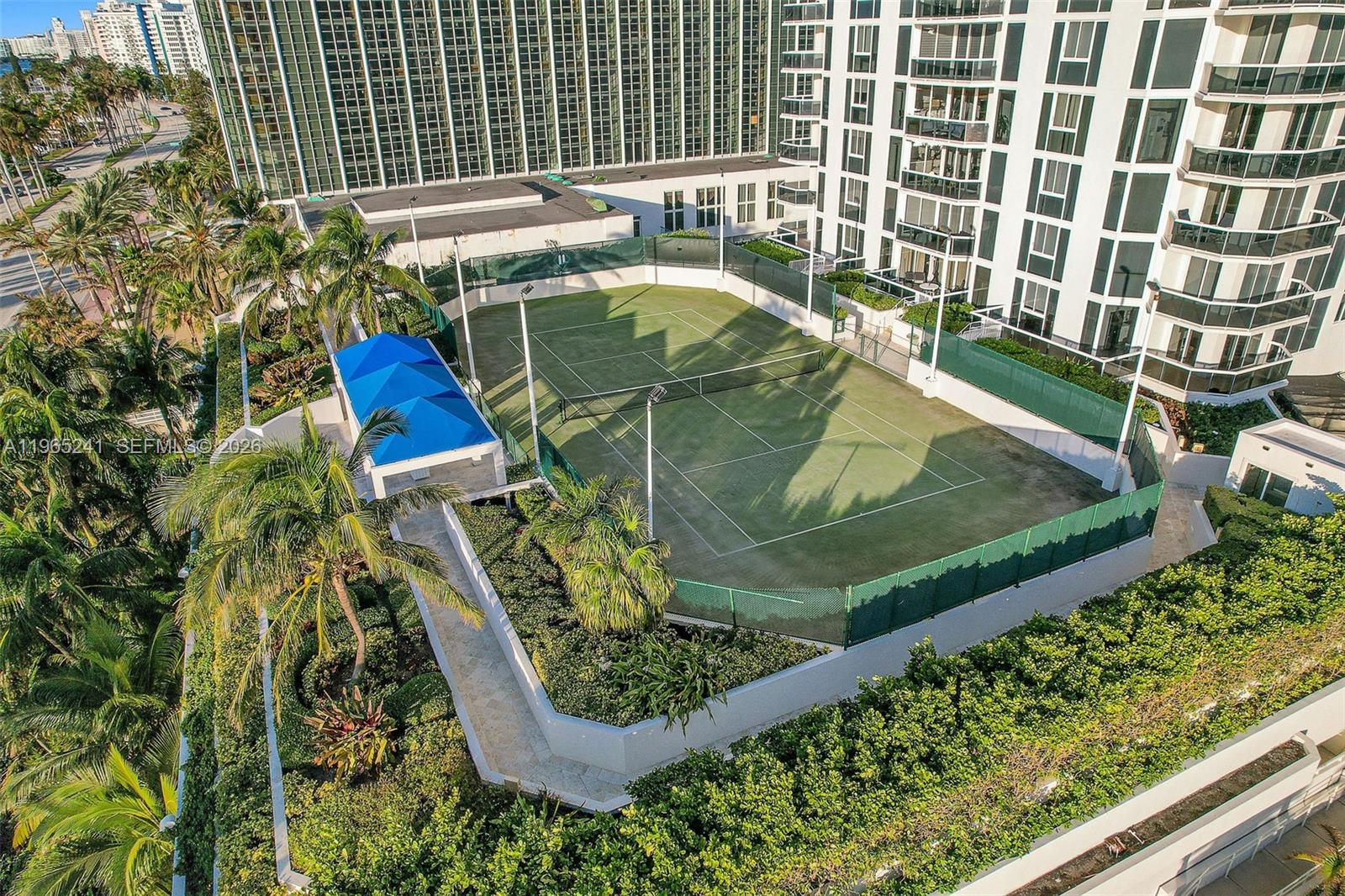 4775 Collins Ave # 2805