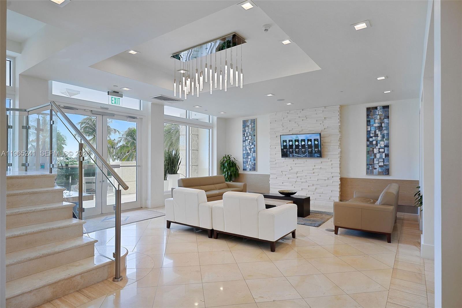4775 Collins Ave # 2805