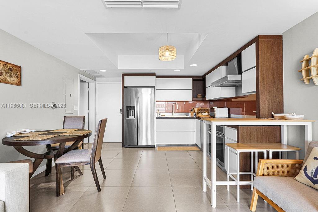 2155 Washington Ct # 403