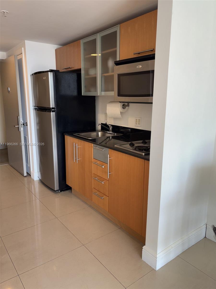 1750 N Bayshore Dr # 2208