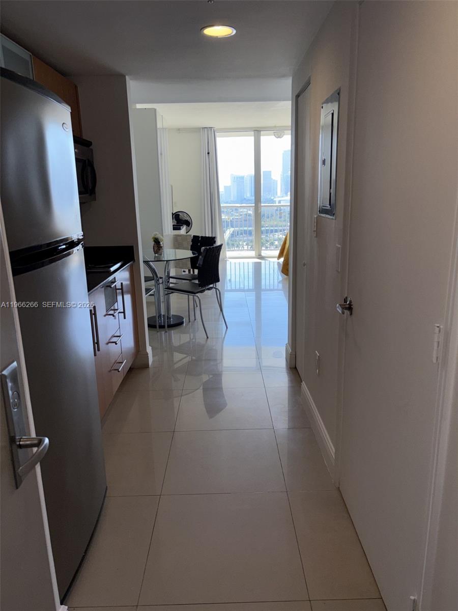 1750 N Bayshore Dr # 2208
