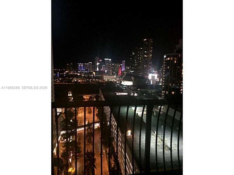 1750 N Bayshore Dr # 2208