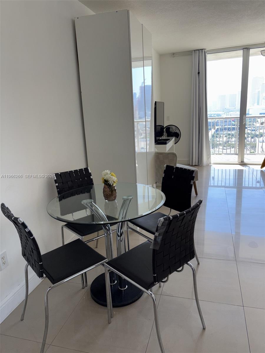1750 N Bayshore Dr # 2208
