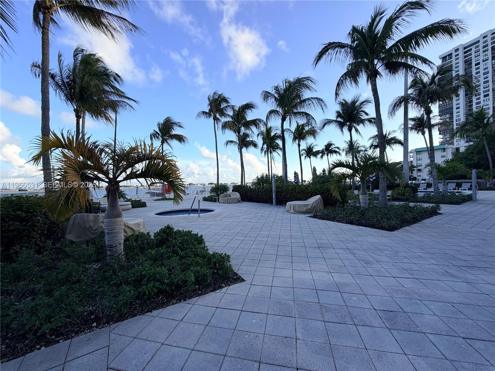 2101 Brickell Ave # 2202