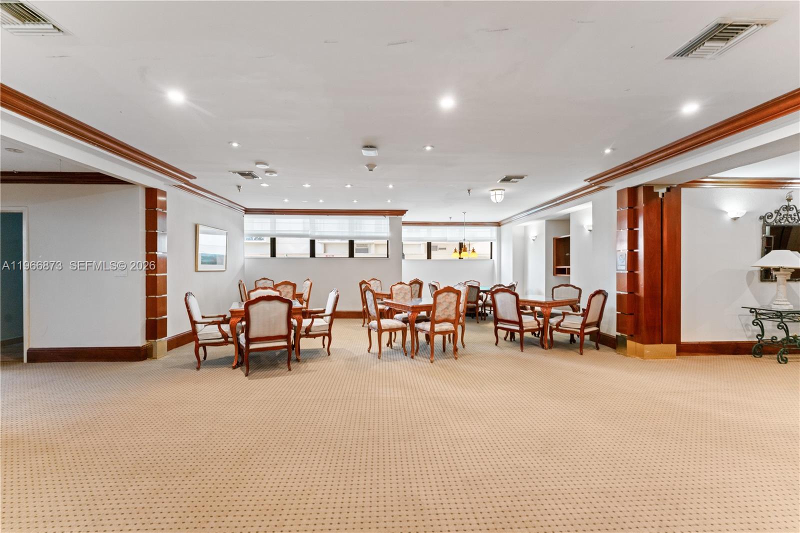 5757 Collins Ave # 1902